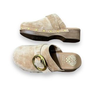 Vince Camuto Canzenee Light Cognac clogs  size 6
